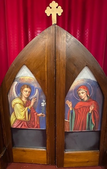 St. George's Royal Doors with the Icon of the Annunciation